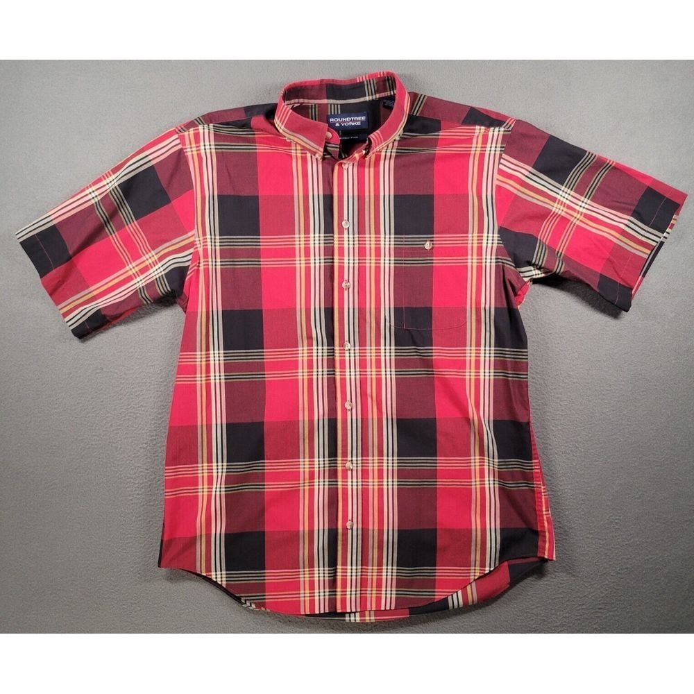 Roundtree & Yorke Shirt Mens Plaid Red Black Wrinkle Free Outdoor Nature Classic